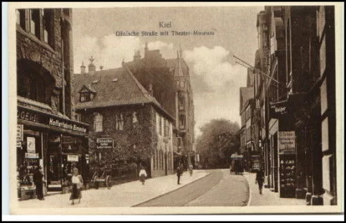 KIEL tolle AK ~1910/20 Dänische Str. Geschäfte Personen alte Ansichtskarte