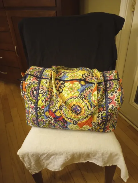 VERA BRADLEY Travel Duffel Bag . 20x14x14. Floral Gym Carryon Easter Large