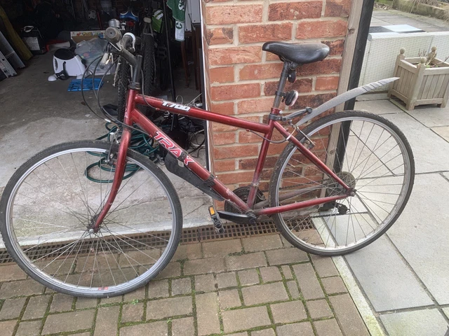 Trax t700 sales hybrid bike