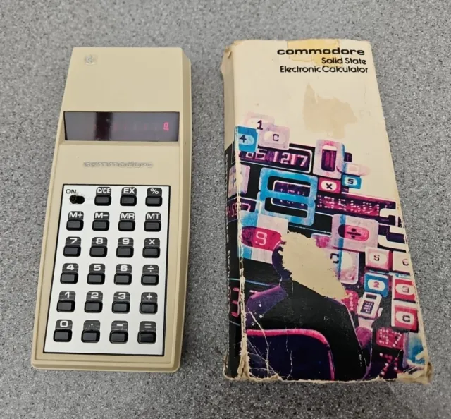Calcolatrice elettronica vintage anni '80 Commodore Solid State 797 testata e funzionante
