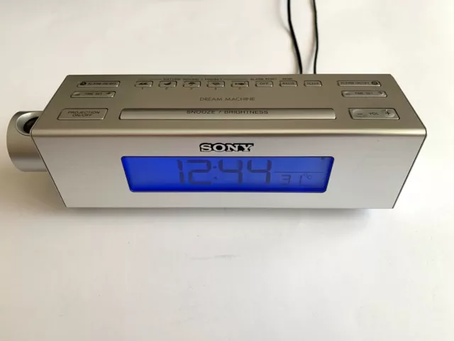 Radio Despertador PHILIPS TAR4406 (Blanco - Digital - Doble Alarma -  Batería y Pilas)