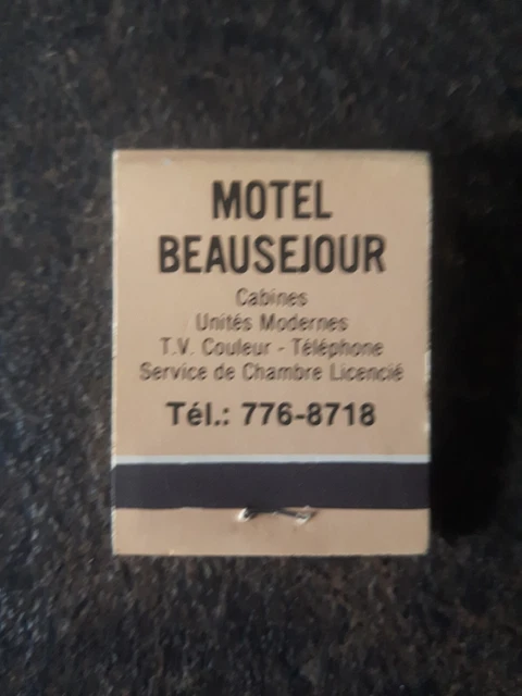 Restaurant Chez Raymond Motel Beausejour Montreal Quebec Matchbook Cover 2