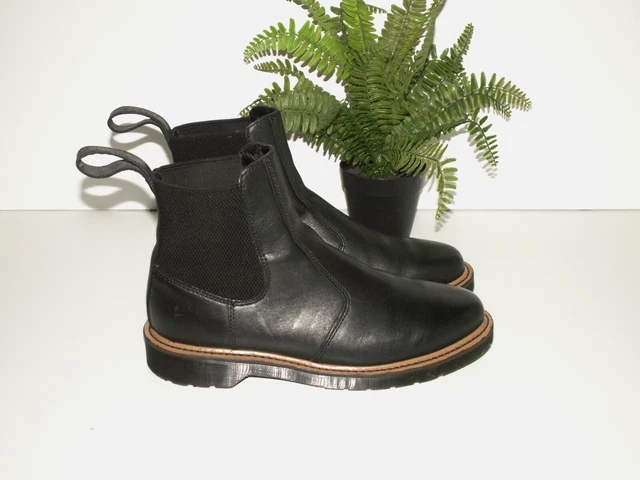 Dr martens chelsea hardy clearance