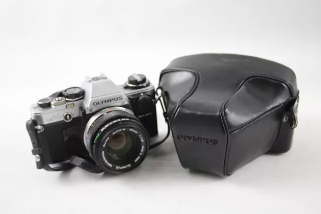 Olympus OM10 SLR FILM CAMERA w/ OM-System 50mm F/1.8 Lens & Adapter WORKING