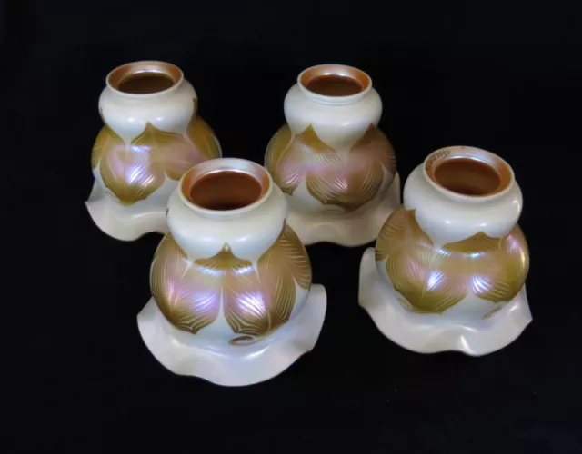Set of 4 Superb Quezal American Gold Iridescent Pulled Feather Art Glass Shades