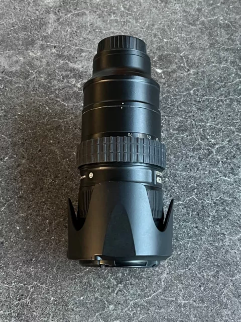 Nikon AF-S NIKKOR 70-200mm f/2.8 G ED VR II Lens + Hood