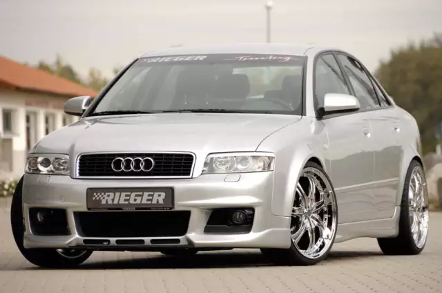 Audi A4 (8E) Typ B6 Rieger Spoilerstoßstange neues Design mit 3 Lüftungsschlitze 2