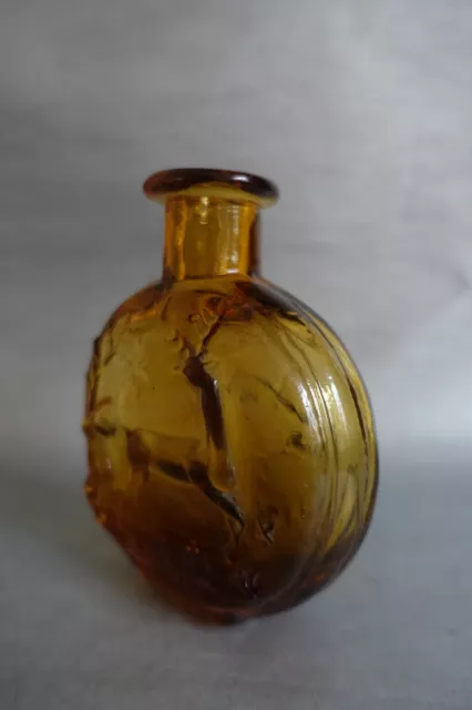 Gourde de chasseur en verre moulé de couleur ambre XIXème 2