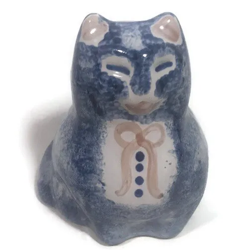 MA Hadley Vintage American Pottery 4.5” Cat Figurine with Bow