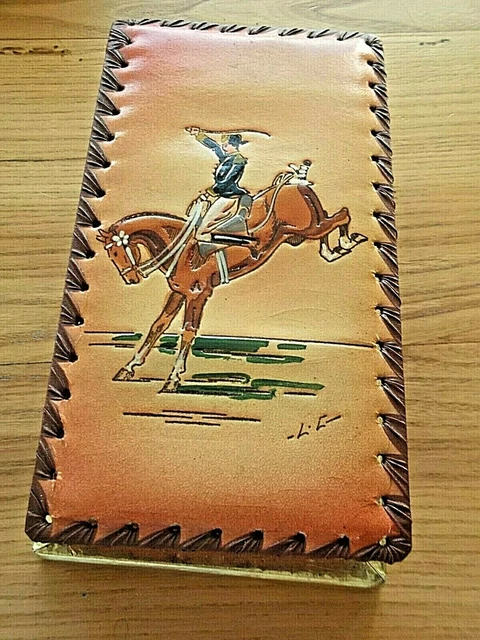 PETITE BOITE PORCELAINE A PILULES déco ARMOIRIES LIMOGES Signée PD