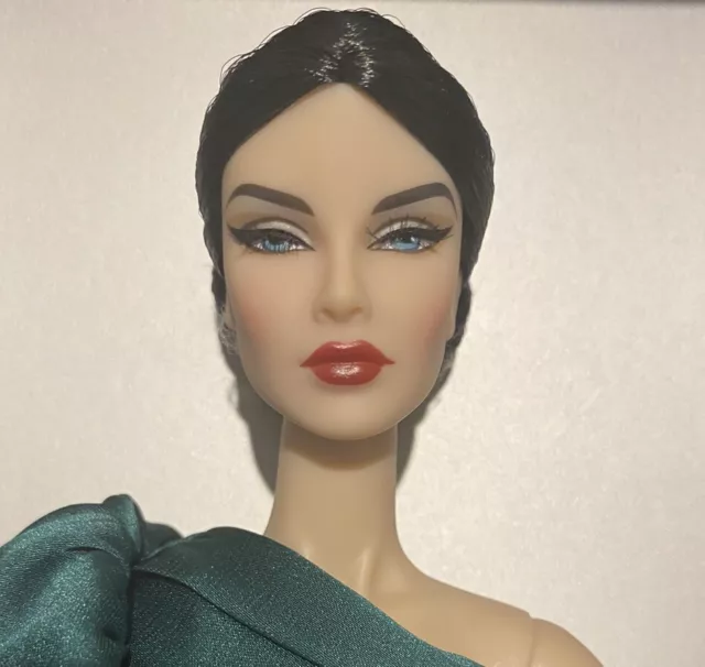 Integrity Toys Fashion Royalty Such A Gem Dania Zarr Dressed Doll. Nrfb.