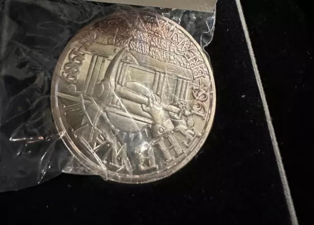 Medallón conmemorativo del muro de Berlín 1990 plata 3 oz troy 0,999 y caja