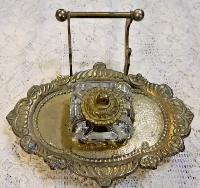 Vintage Ornate Brass/Bronze Inkwell Colonial Crystal Well Art Nouveau Ink Desk