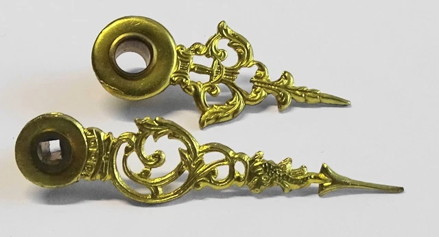 ANCIENNE PAIRE D'AIGUILLE de comtoise - pendule en bronze EUR 1,00