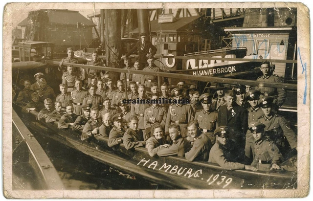 ORIG. FOTO AK Portrait Soldaten auf Schiff Boot im Hafen HAMBURG 1939