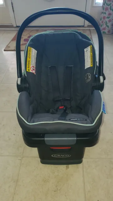 Graco Snugride 35 Lite LX  infant car seat $35 in EXCELLENT shape!