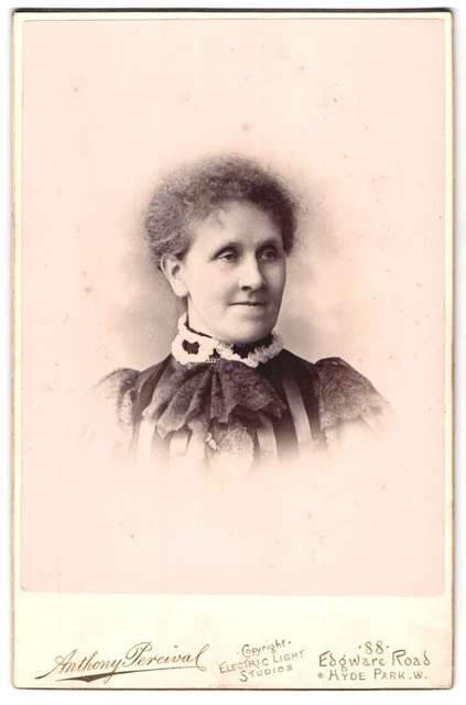 FOTOGRAFIE ANTHONY PERCIVAL, Hyde ParkW, 88, Edgware Rd., Portrait