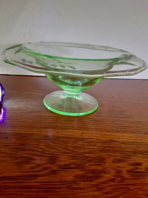 Vtg.uranium/ Depression Etched Glass Bowl