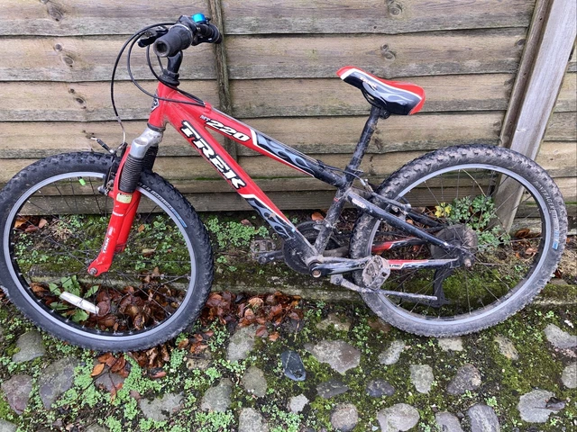 TREK MT220. GREAT Kids mountain bike 24 wheels. 50.00 PicClick UK