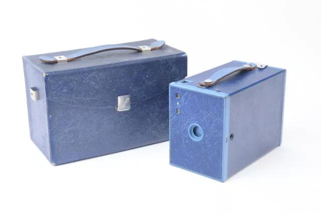 Appareil photo Kodak Brownie N°2 Model F. Bleu avec étui d'origine.