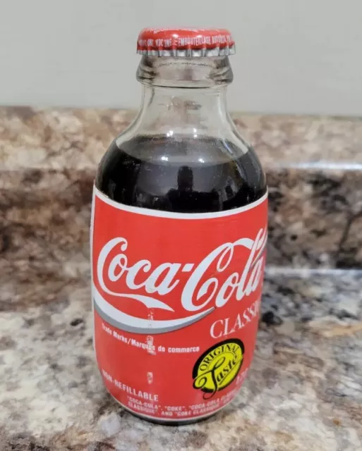 Coca-Cola Classic 170 ml Bottle Canada Styrofoam Label Capped & Full