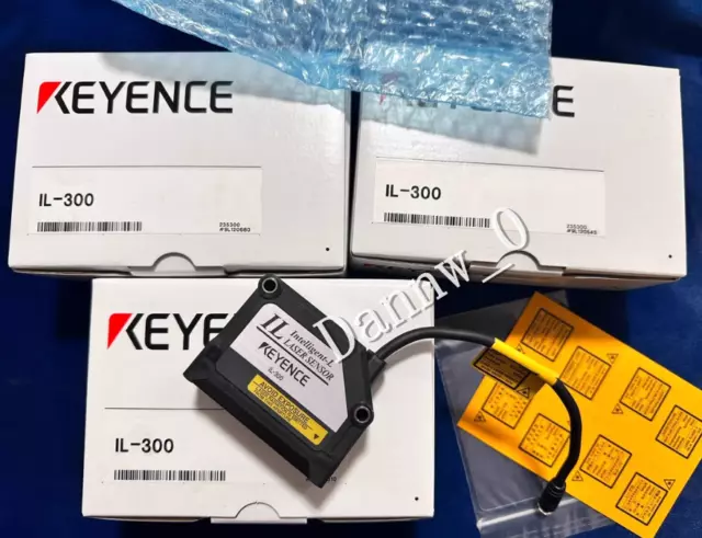 New In Box Original KEYENCE IL-300 Laser Sensor Free fast shipping