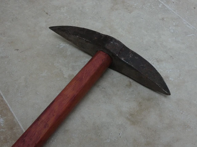 Marteau et massette pour tailleur de pierre