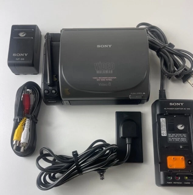 SONY WALKMAN GV-S50 VIDEO8 w/ TGV-3 TUNER, AC-S10 ADAPTER & BATTERY