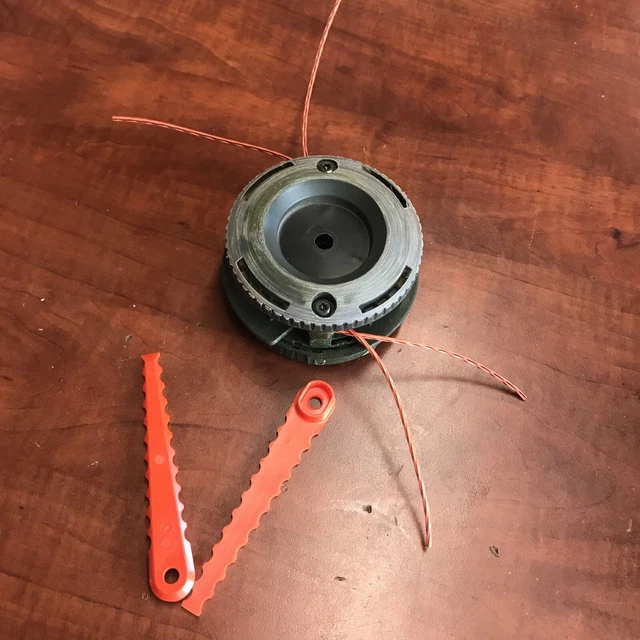 USE RYOBI REEL EASY+ 21 Pivoting Fixed Line Blade Head Bump Trimmer No