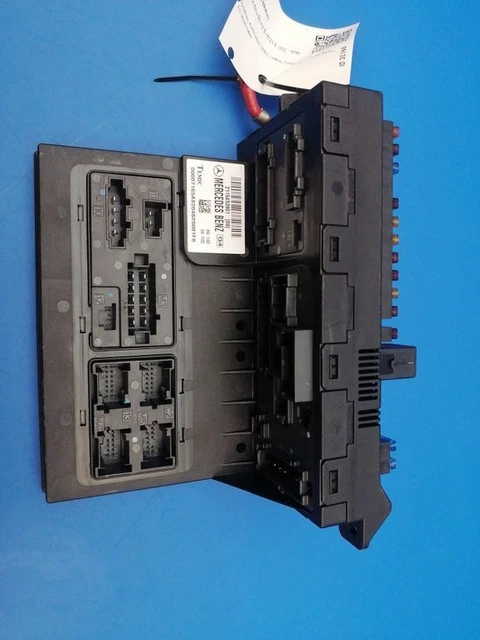 Mercedes-Benz E W211 Diesel Fuse relay box module SAM 2115453901 PUM38968