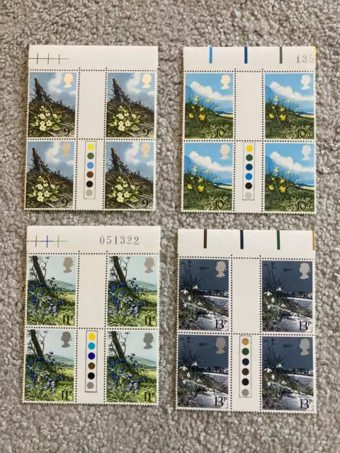 Set of 4 x Blocks of 4 'Flowers' Traffic Light Gutter Stamps (1979) - MNH