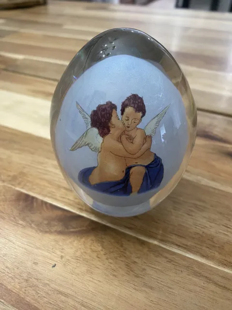 Reverse Painted Art Glass Globe Paperweight Blue Kissing Cherubs 4" Tall