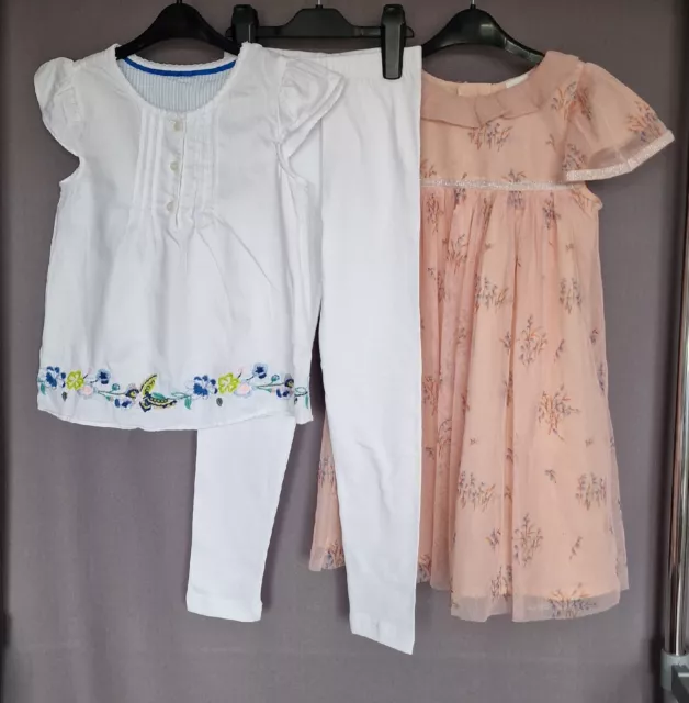 Pacchetto vestiti estivi per bambine età 4-5 anni. Ottime condizioni.