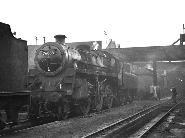 ORIGINAL 35MM B/W RAILWAY NEGATIVE RIDDLES STANDARD CLASS 4 76088 AT ...
