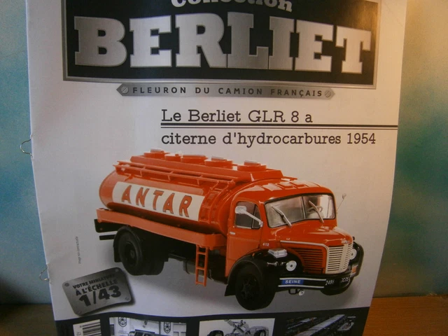 Collection Berliet N°81. Le Berliet GLR 8 M2 Citerne Essence Total. 1