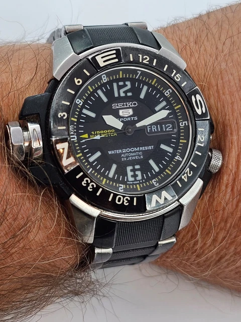 Seiko 5 map meter price sale