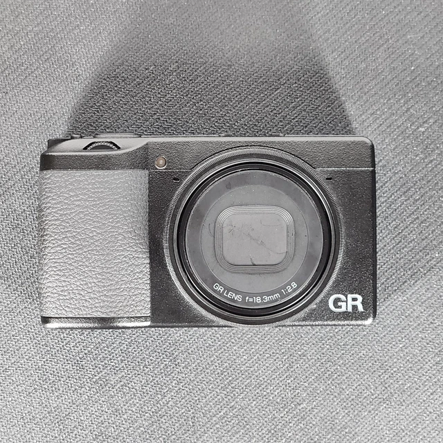 Ricoh GR III 24.2 MP Digital Camera - Black - MINT w/ GV-2 Finder & WEPOTO Grip