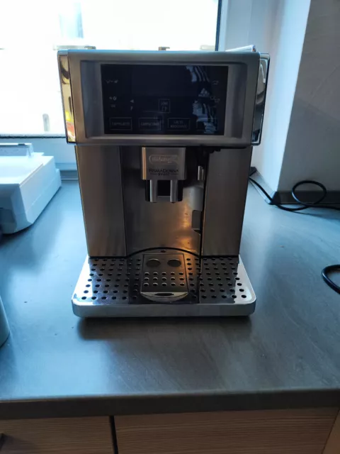 Delonghi ESAM6700 Prima Donna Avant / Kaffeevollautomat / gebraucht / gereinigt