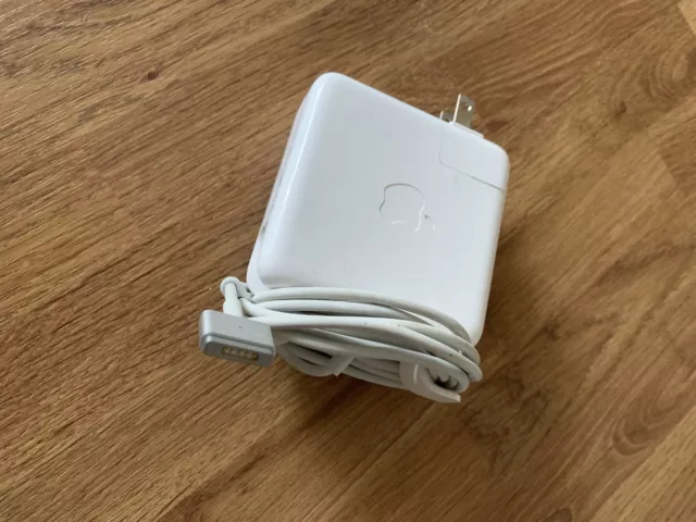 Apple MacBook Pro Power Adapter 60w MagSafe 2