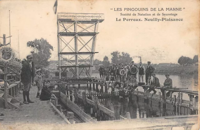 Cpa 94 Le Perreux / Neuilly Yachance / Les Penguins De La Marne Societe De Nat
