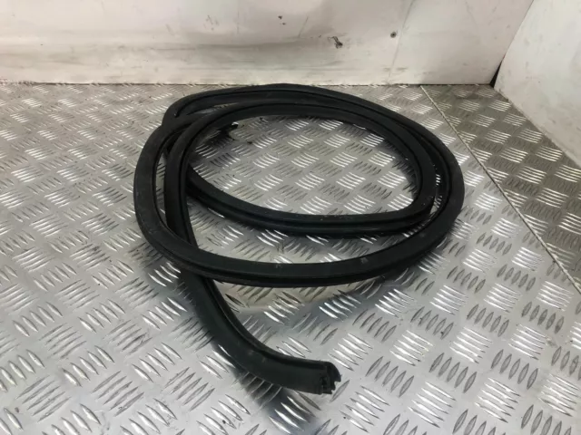 Ford Focus Mk1 2001 Door Rubber Seal (Fits On Body Of Car) Rear Passenger