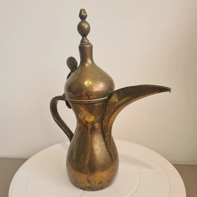 antique-arabic-dallah-brass-coffee-pot-tea-dallah-signed-25cm-tall-74