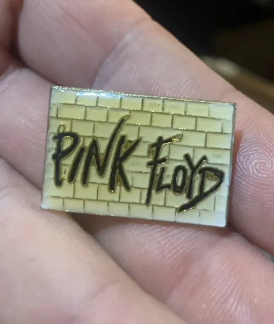 Vintage 1979 Pink Floyd The Wall Pin Button Pin-back