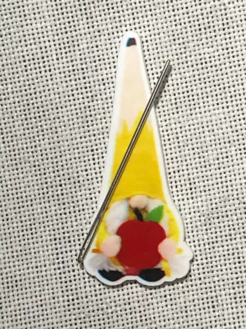 Crafty girl gnome needle minder, Corner Cover fridge magnet