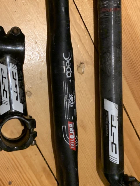 fsa Team issue carbon seatpost 31.6 and stem 100 with Deda zero 100 handlebar