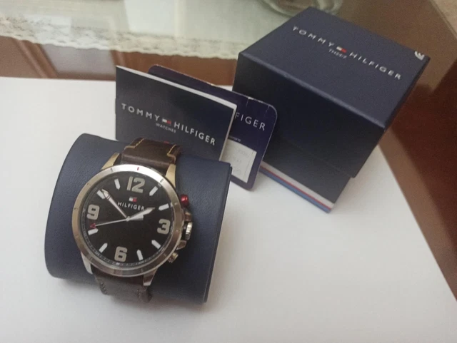 RELOJ TOMMY HILFIGER TH24 7 Smartwatch. Caja Original Cable de