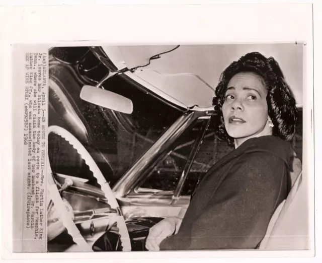 CORETTA SCOTT KING After MLK ASSASSINATION * CIVIL RIGHTS VINTAGE 1968 photo