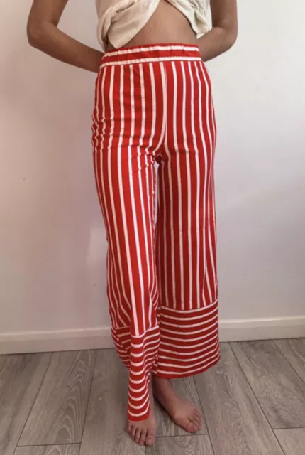 https://www.picclickimg.com/wqcAAOSwD9VjP6PH/Zara-Red-White-Striped-Palazzo-Pants-Bloggers.webp