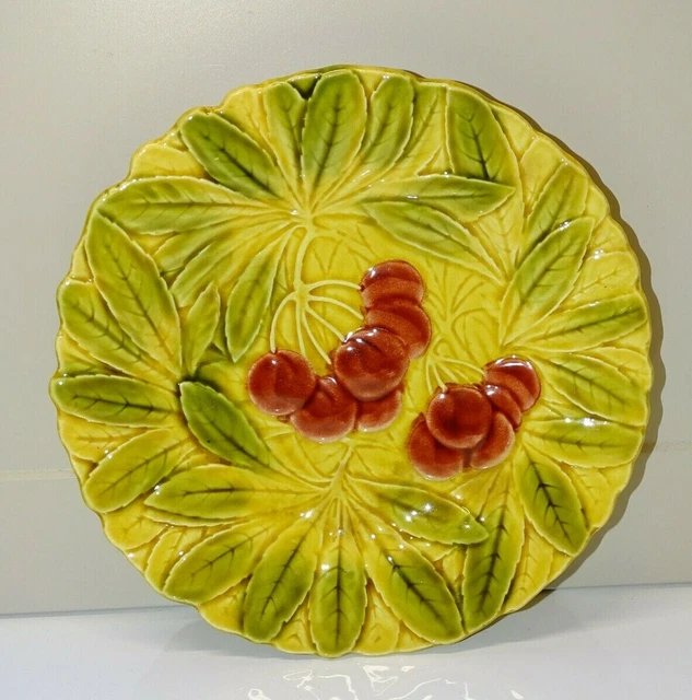 -Belle Ancienne Assiette Dessert Ceramique Barbotine Sarreguemines  Cerises