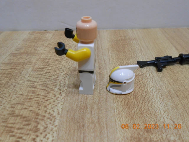 Lego Star Wars Padme Amidala Minifigure (75021) Authentic Lego EUC Lego Star Wars Padme Amidala Minifigure (75021) Authentic Lego EUC